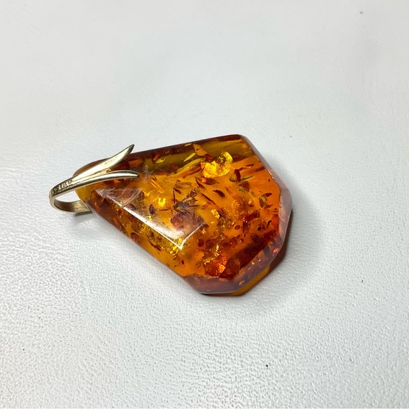 14K Gold Amber Pendant for Necklace - Picture 2 of 8